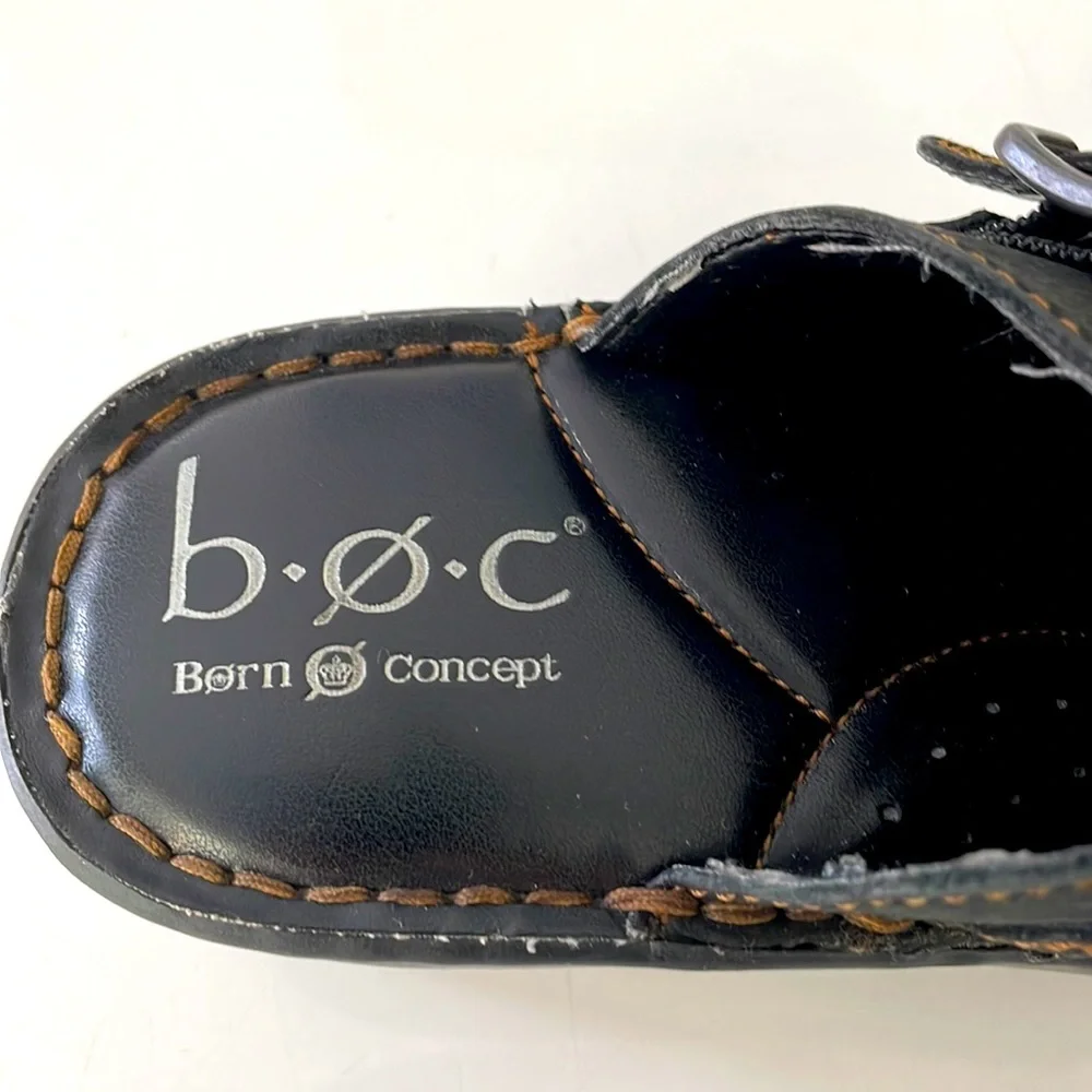 boc Ladies Clogs. Buckled Feature. Size 7/38 - Picture 7 of 12